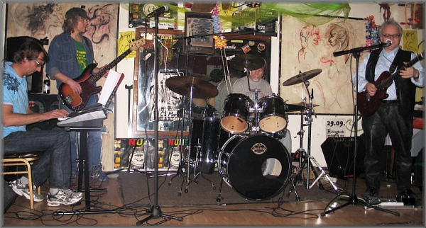 Halifax and Friends die gabze Band